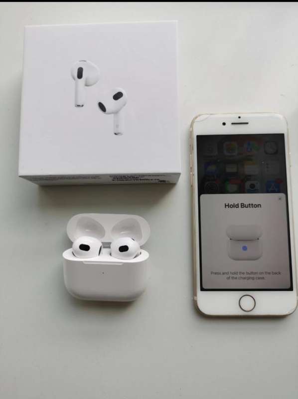 Apple airpod Gen 3 with magsafe charging