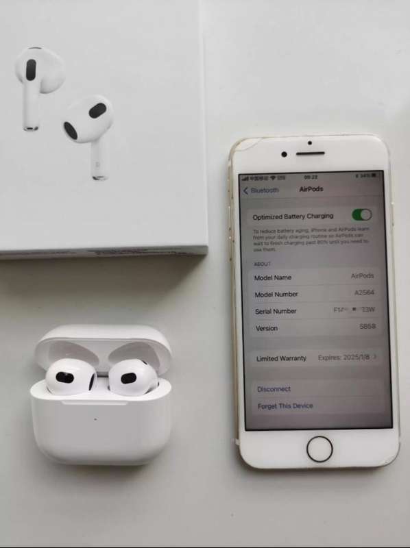 Apple airpod Gen 3 with magsafe charging