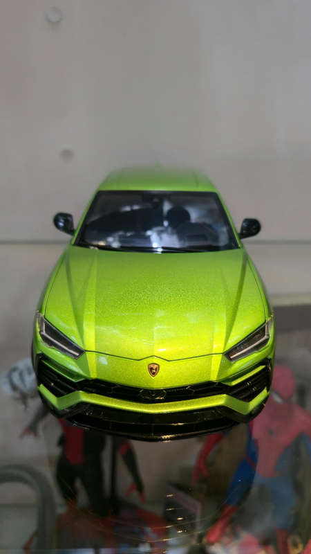1:18 Autoart Lamborghini Urus