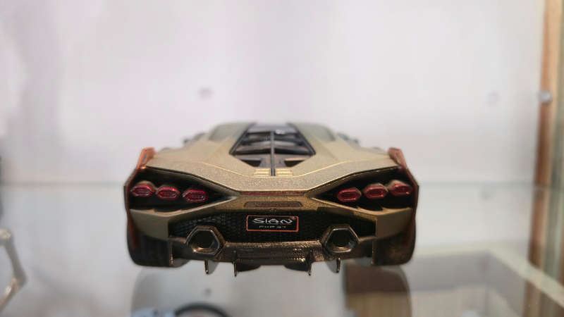 1:18 Burago Lamborghini Sian