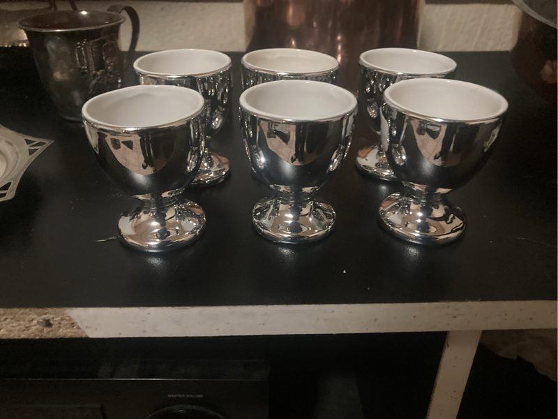 Porcelain egg cup set