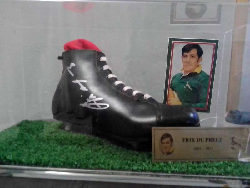  Frik du Preez Signed Rugby Boot  Collectors Display Case (Springbok Legend)
