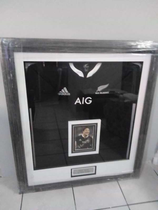  Julian Savea Signed All Blacks Jersey  Framed Collectors Piece (Authentic Rugby Memorabilia)