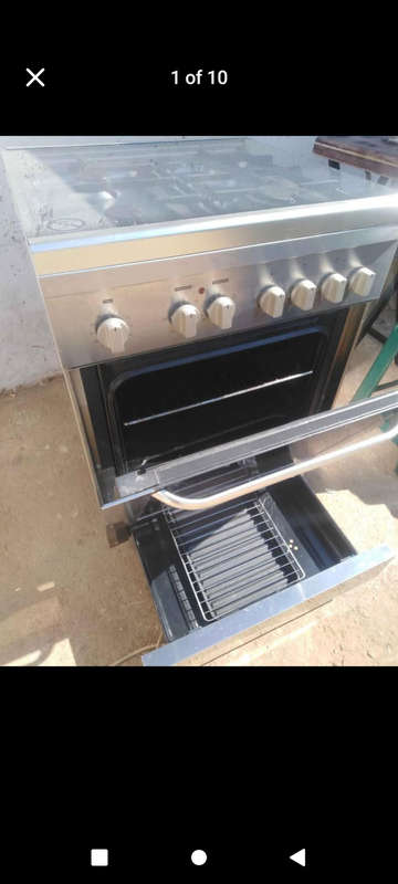 Gas stove