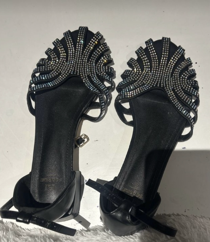 Elegant Black & Silver Heels  Like New  Size 6