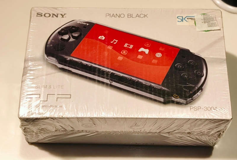 VERY RARE!Sealed Sony PSP