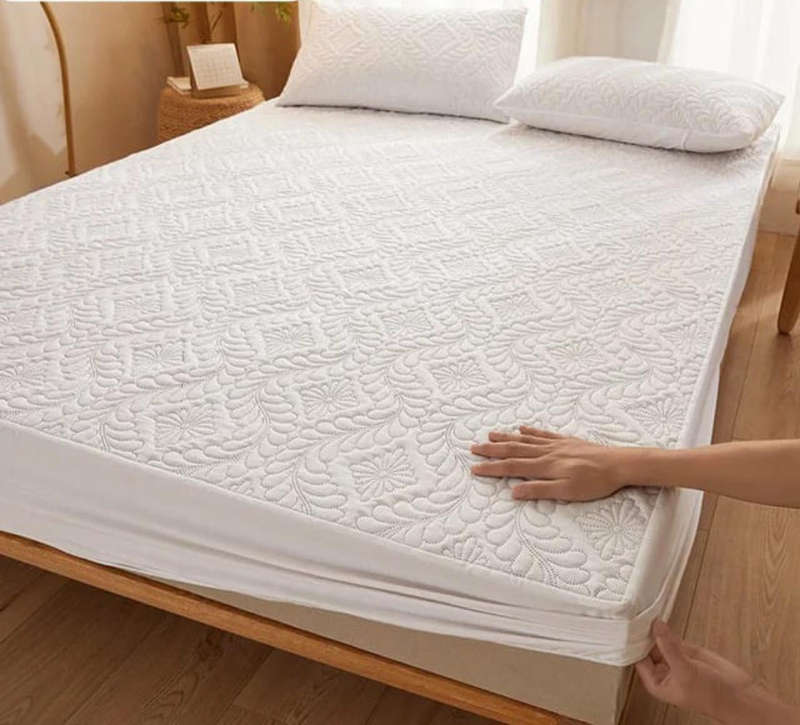 Waterproof mattress protectors