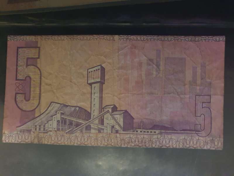 Vintage South African Reserve Bank 5 Rand (1980s)  Jan van Riebeeck / Dr. Gerhard de Kock signature