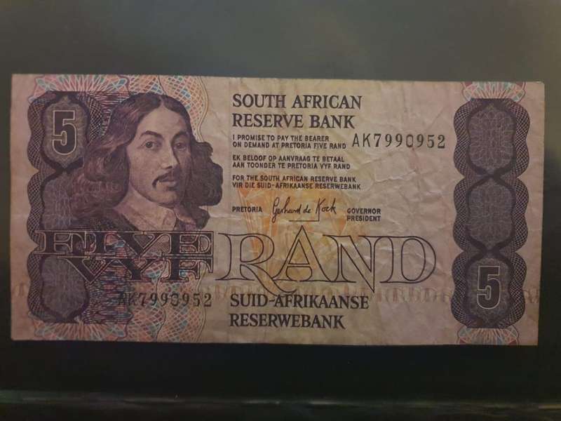 Vintage South African Reserve Bank 5 Rand (1980s)  Jan van Riebeeck / Dr. Gerhard de Kock signature