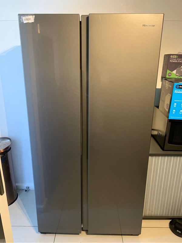BRAND New Hisense 508L No Frost Side by Side Fridge Freezer - Titanium Inox