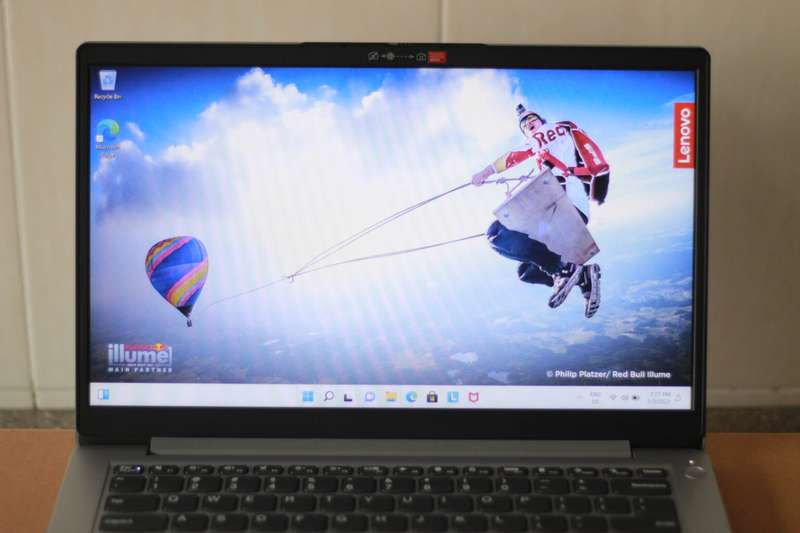 Lenovo IdeaPad 1 15IGL7 Notebook PC  Celeron N4020 / 15.6 FHD / 8GB RAM / 256GB SSD / Win 11 Home