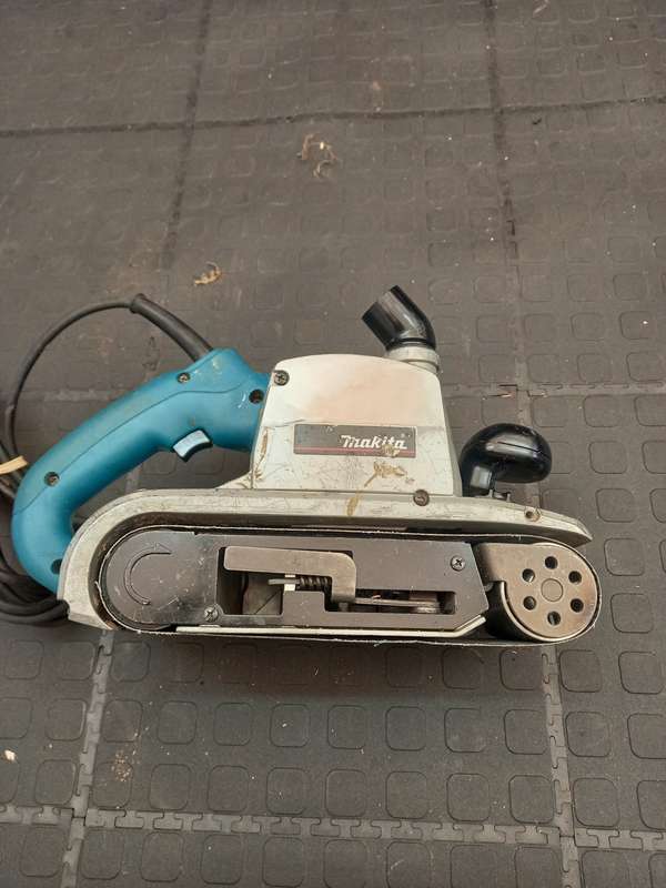 MAKITA 9403 Industrial belt sander 610x100mm