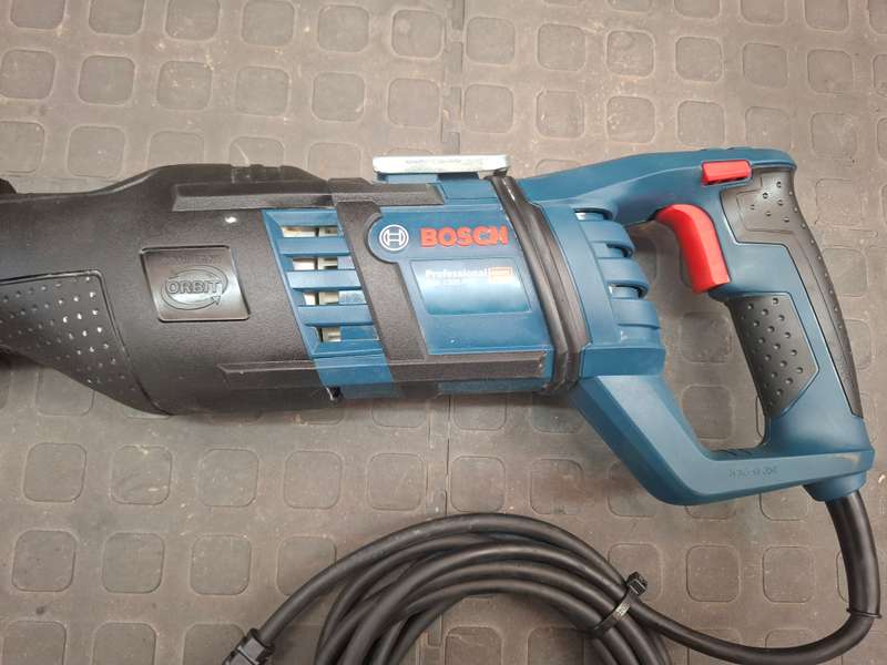 BOSCH Professional GSA 1300 PCE Reciprocating saw