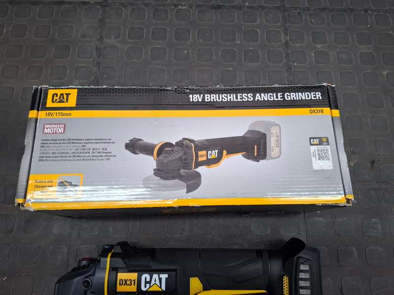 CAT DX31B Angle grinder & 2.0Ah Battery