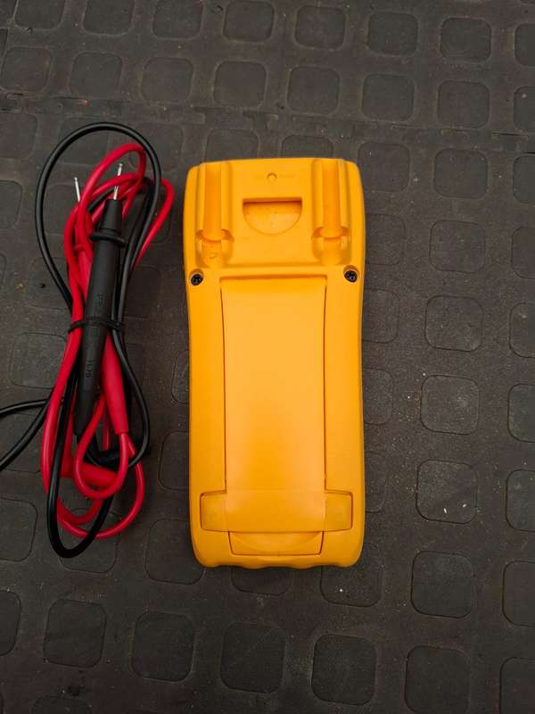 FLUKE 177 Multimeter