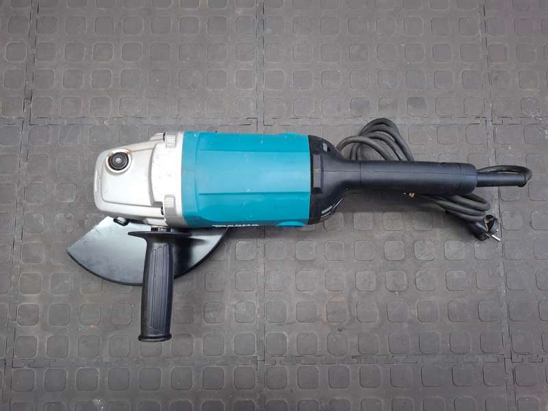 MAKITA M0921 Grinder 235mm