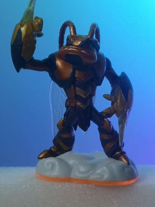 Skylanders Giants Swarm figurine