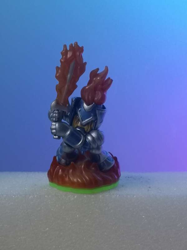 Skylanders Giants Ignitor figurine