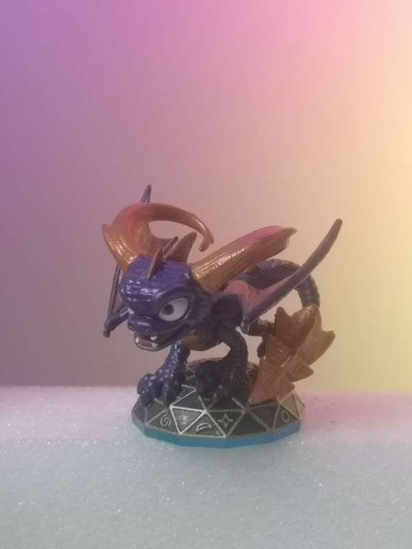 Skylanders SWAP Force Mega Ram Spyro figurine