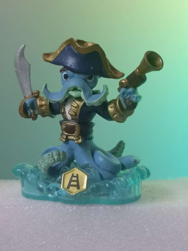 Skylanders Swap Force Wash Buckler Pirate figurine