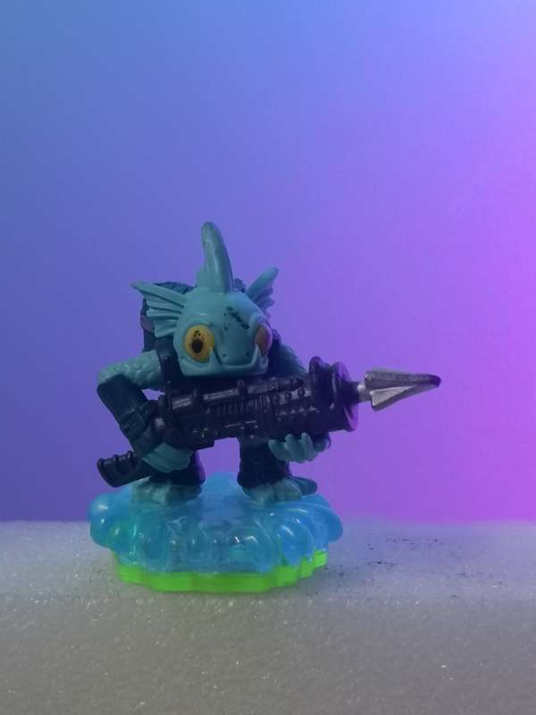 Skylanders Spyros Adventure Gill Grunt  figurine