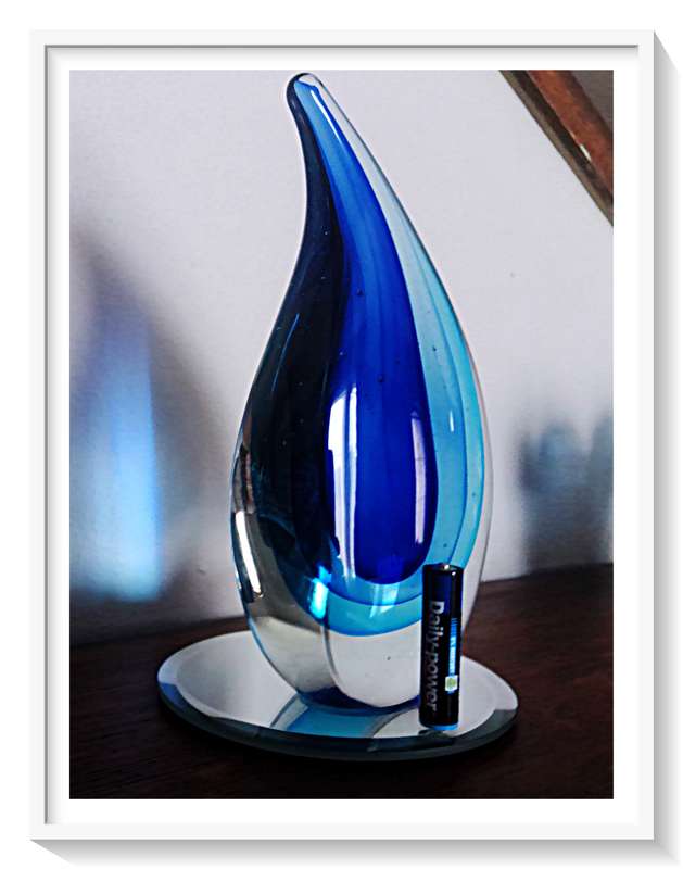 An Aquatic Murano Styled Glass Decor Piece - Stunning Hues of Blue 180mm by 100mm