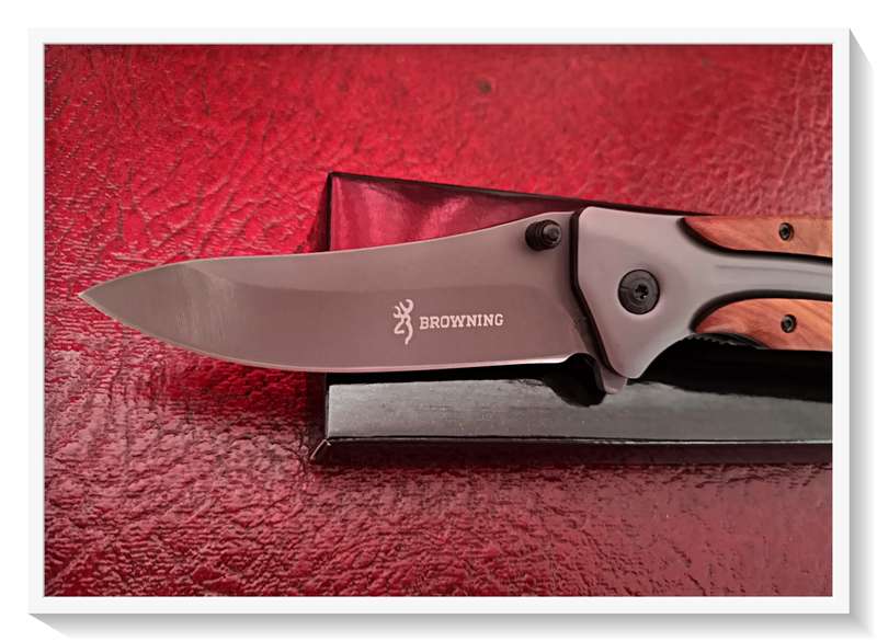 A BROWNING Skinner Blade - Pure Stainless Steel Blade - Beautiful Hard Wood Handle - Brand New*