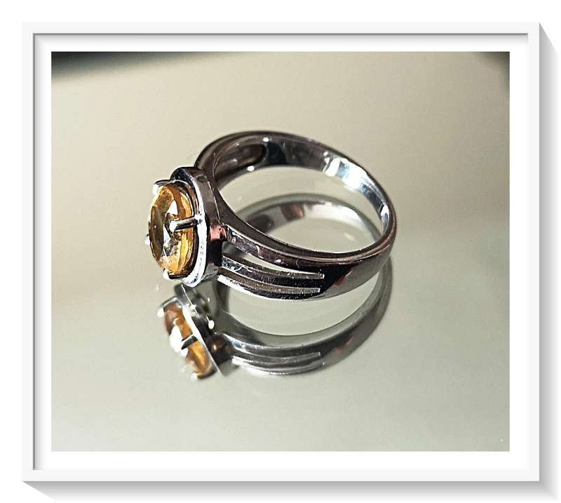 A Dainty 925 Silver Ring - Size 7 - With Yellow Oval Citrine Stone - Sterling Silver