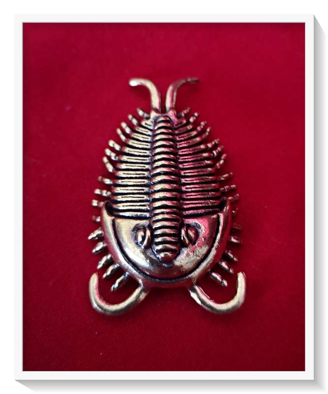 A Detailed Little Bronze and Brass Metal Trilobite (Fossil) Decor Object Ornament - Condition: New