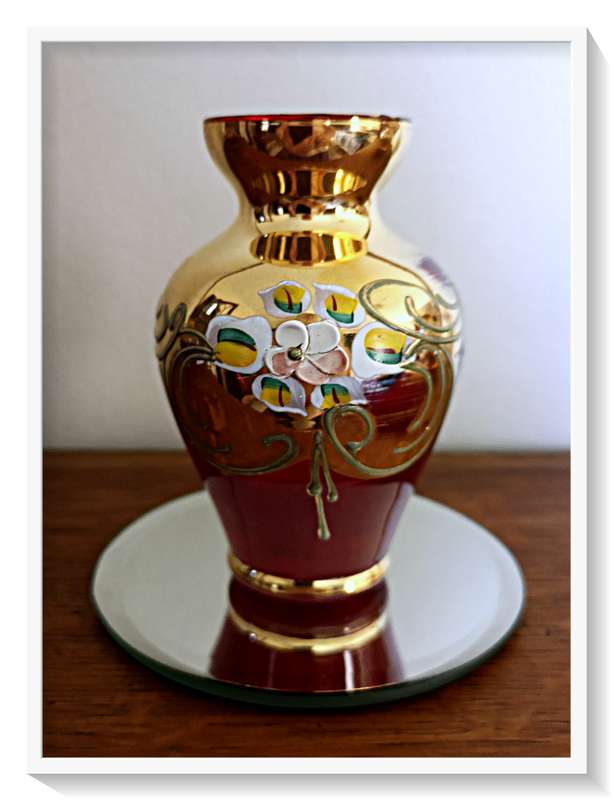 A Small Collectable Venetian Murano Glass Vase - Red and Gold with Floral Motif Roughly  70mm by 100