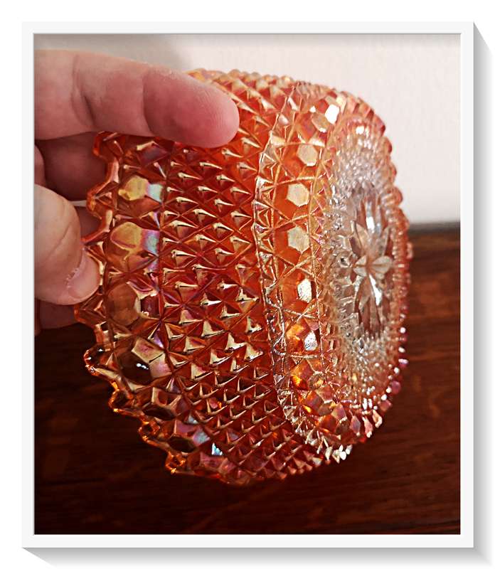 An Extraordinary Sparkling Carnival Glass Bowl - Diameter 190mm by 70mm in Height - Beautiful Piece