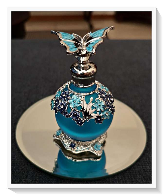 Bohemian Style Spherical Blue Glass and Metal Perfume Bottle for Oil Based Perfumes