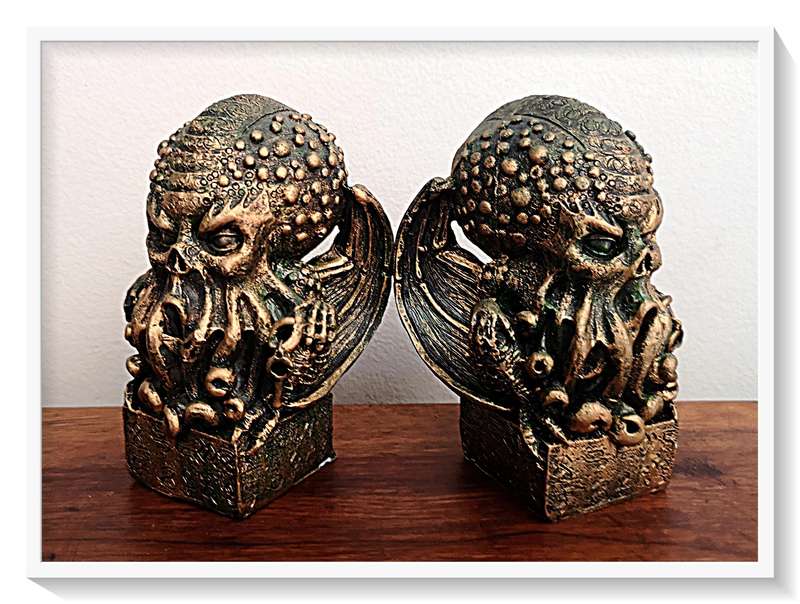Cthulhu Mythos Statues Based on Lovecraft Creature - Resin Cast and Hand Painted - Size 9mm by 13mm