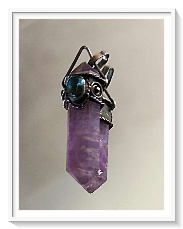 Genuine Terminated Amethyst Pendent with Oval Emerald Green Accent Stone *