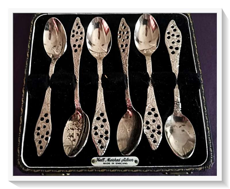 HALL MARKED SILVER TEASPOONS in Original B - Made in England - A Set of Six Silver Plated Teaspoons