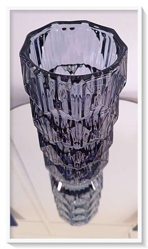 Large Modern Glass Vase with Geometric Design in Cool Blue - Heavy Glass - Dimension 220mm by 100mm