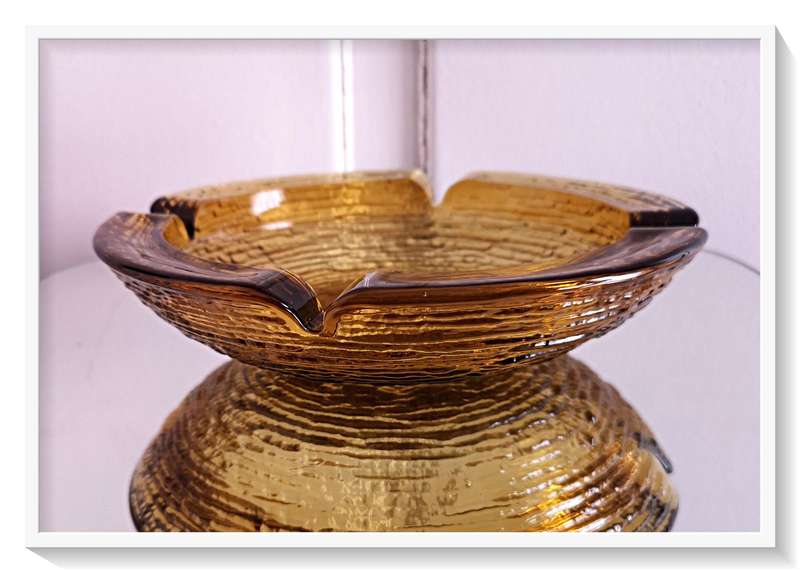 Large Thick Retro Honey Yellow Ashtray in Mint Condition - Diameter 220mm - No Chips or Cracks