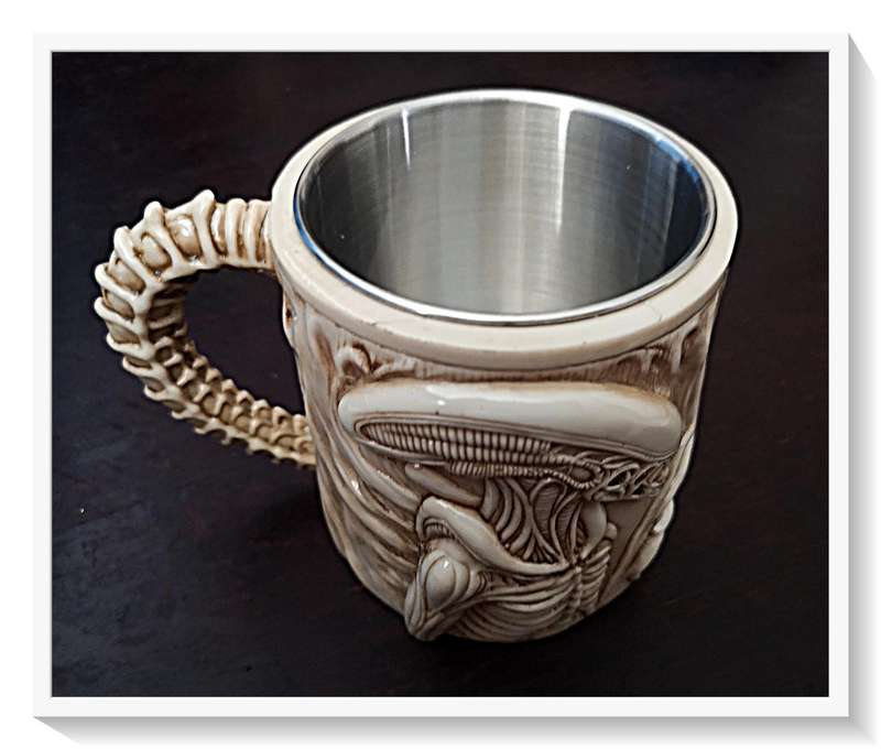 Resin Cast Embossed Oblong Xenomorph ALIEN Coffee Mug with Steel Inner - Pure Quixotic Nostalgia***