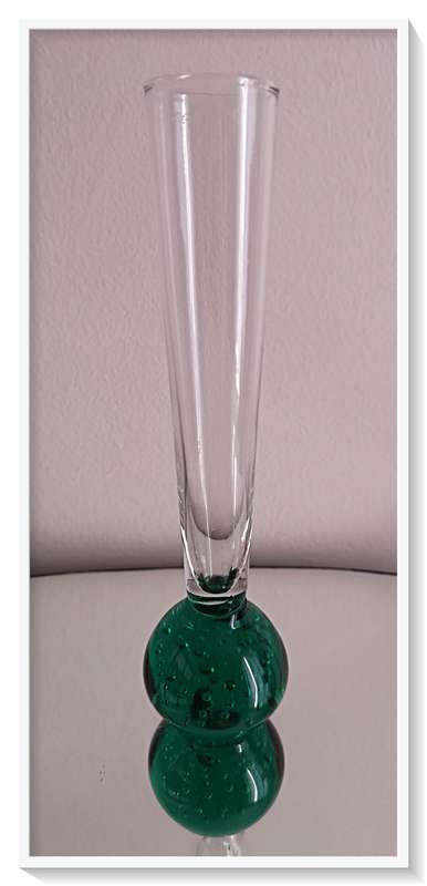 Retro 1960s Controlled Bubble Spherical Murano Flute Vase - Height: 200MM - No Chips or Cracks *