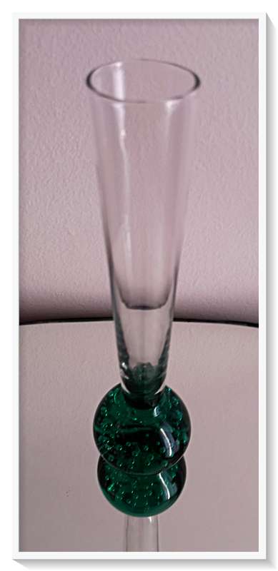 Retro 1960s Controlled Bubble Spherical Murano Flute Vase - Height: 200MM - No Chips or Cracks *