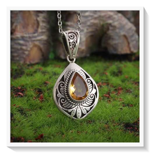 Retro Style Drop-Shaped Citrine Zircon Pattern Pendant Necklace for Women Fashion Banquet