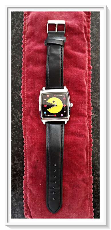 A Fabulous Retro Stainless Steel Analog PACMAN Watch for Her - A New 80s Collectable*