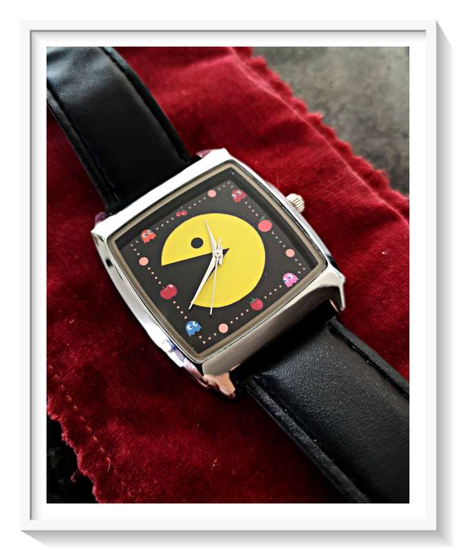 A Fabulous Retro Stainless Steel Analog PACMAN Watch for Her - A New 80s Collectable*