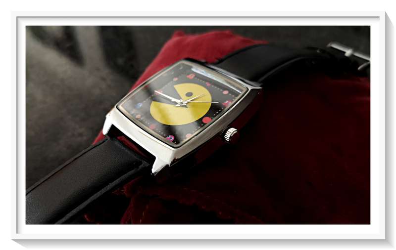 A Fabulous Retro Stainless Steel Analog PACMAN Watch for Her - A New 80s Collectable*