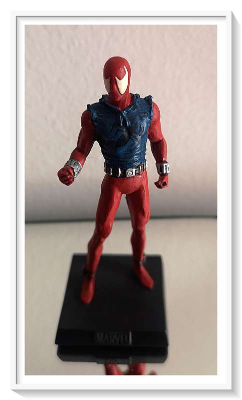 Scarlet Spider MARVEL COMICS - Collectible Lead Figurine - In Mint Condition