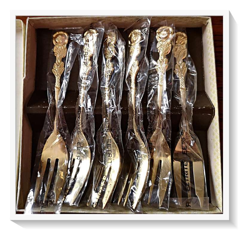 Set of Six Desert Forks - Etrite 24K Gold Plated in a Pretty Floral Design - In Unused Condition ***
