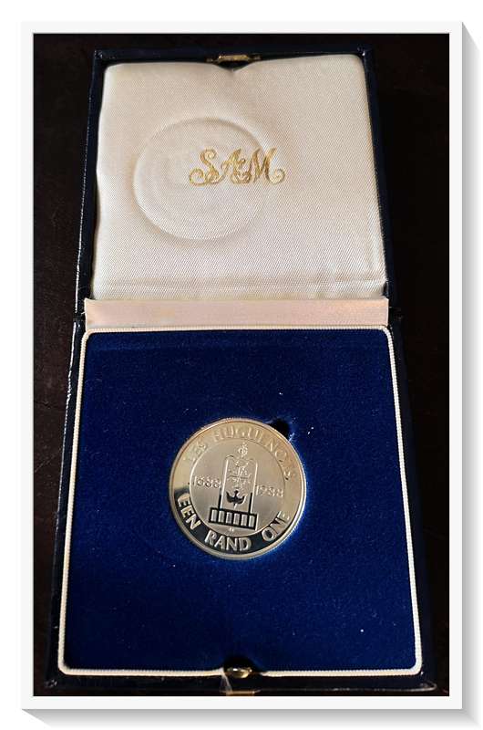 Silver ONE RAND EEN RAND Coin - Les Hugunote - 1988 - 800 Silver - Uncirculated in SAM Box