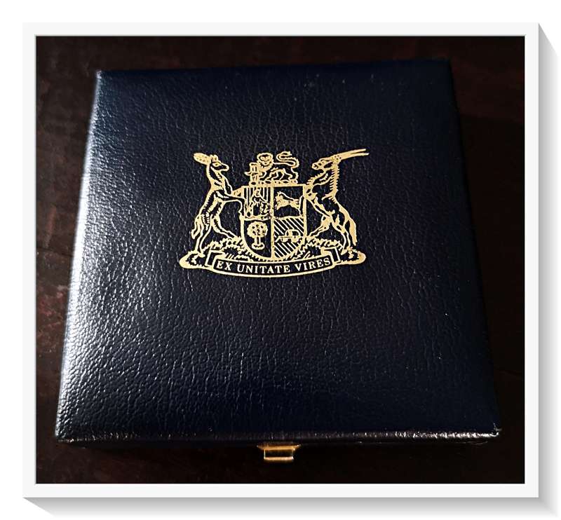 Silver ONE RAND EEN RAND Coin - Les Hugunote - 1988 - 800 Silver - Uncirculated in SAM Box