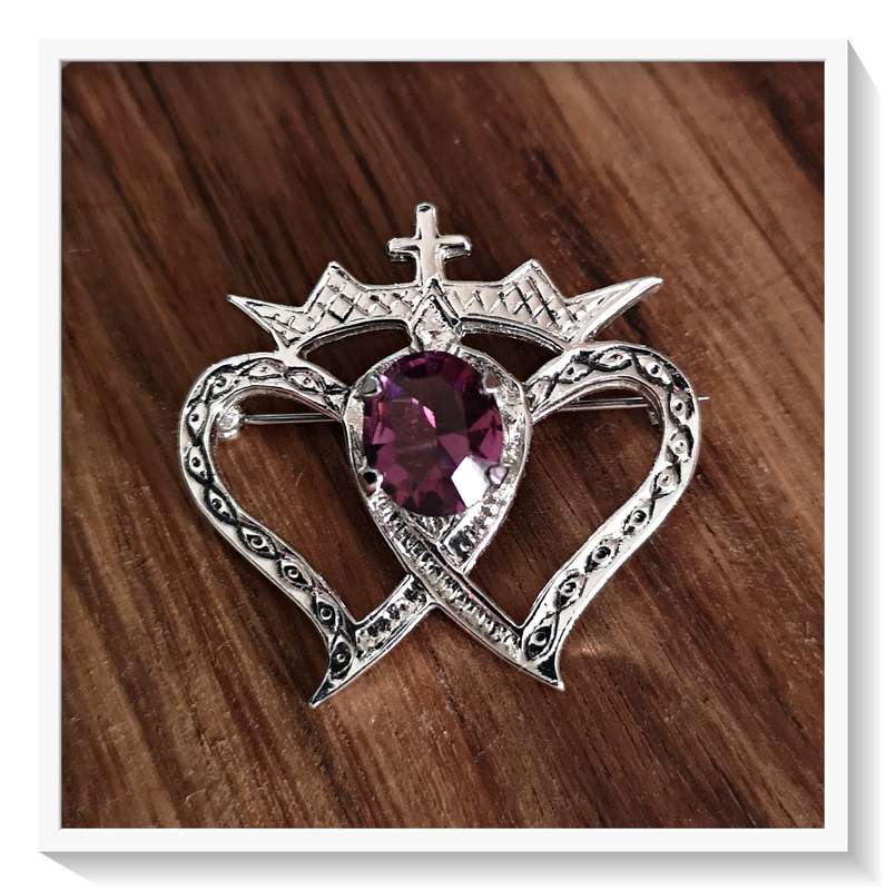 Silver Two Hearts Brooch with Amethyst Stone - Made in England - In Exquisite Condition ***