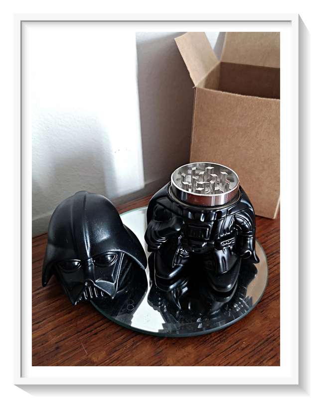 Star Wars Darth Vader Tobacco Grinder - Wicked Little Bar Display Item as well - Brand New in Box